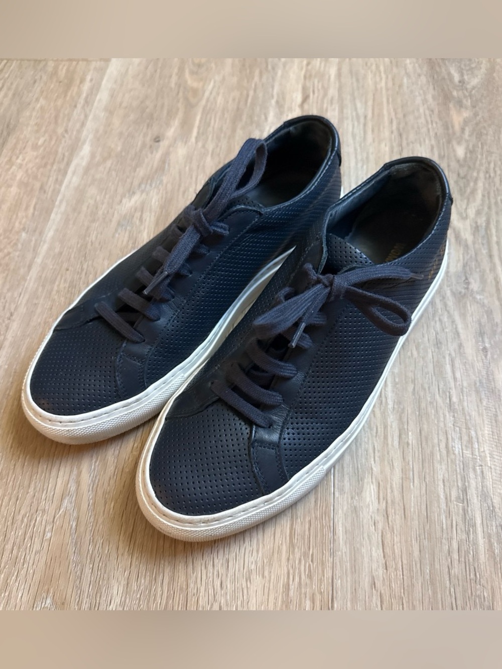 Woman By Common Projects Navy Perforated Leather Low-Top Sneakers 37
